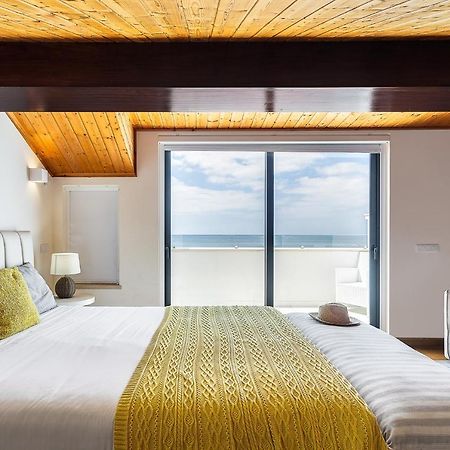Casa Pe Na Areia- Unique Spot- Beach Front By DreamvillasАлбуфейра Экстерьер фото